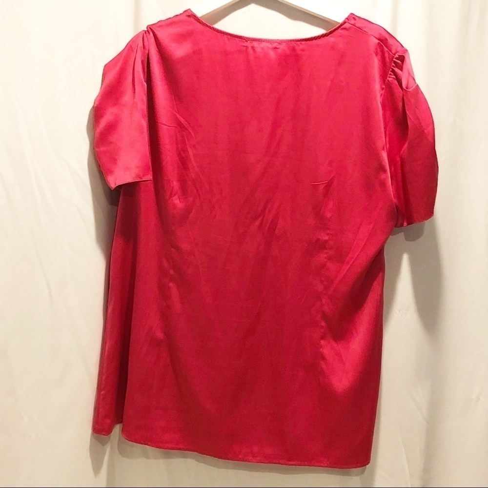 Vanity Ruffle Magenta Top - Picture 4 of 4